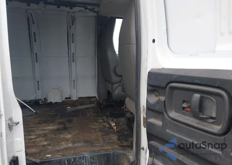 2018 Chevrolet Express G2500 из США, поврежденный, VIN 1GCWGAFP8J1264403